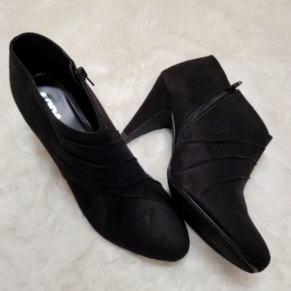 Fabulous black booties - Picture 1 of 5